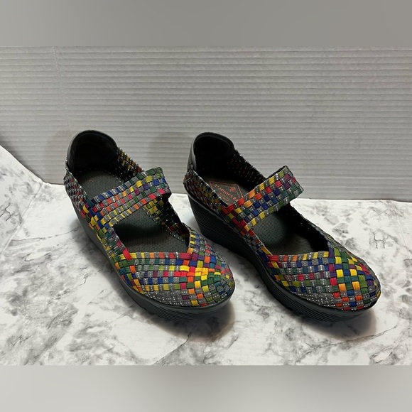 St. John's Bay Shoes - St. John's Bay Multicolor Woven Platform Shoes Size 8”